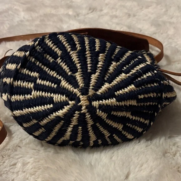 Sisal Brown and Blue Woven Crossbody Bag - Picture 5 of 8